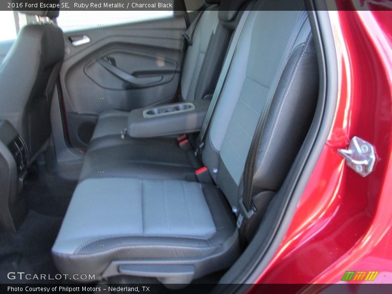 Ruby Red Metallic / Charcoal Black 2016 Ford Escape SE