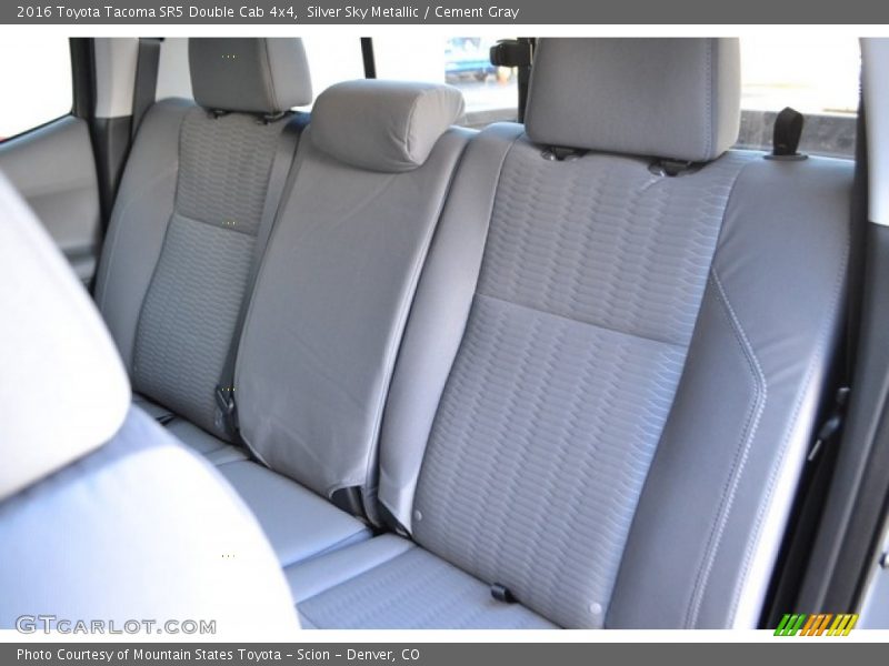 Silver Sky Metallic / Cement Gray 2016 Toyota Tacoma SR5 Double Cab 4x4