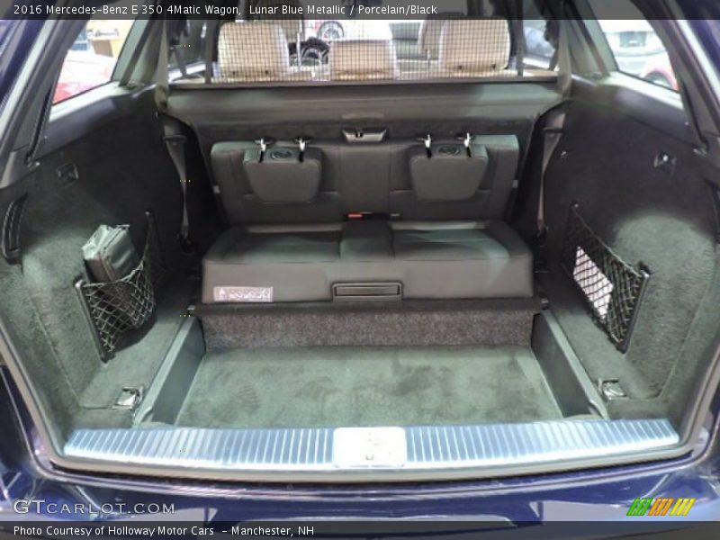  2016 E 350 4Matic Wagon Trunk