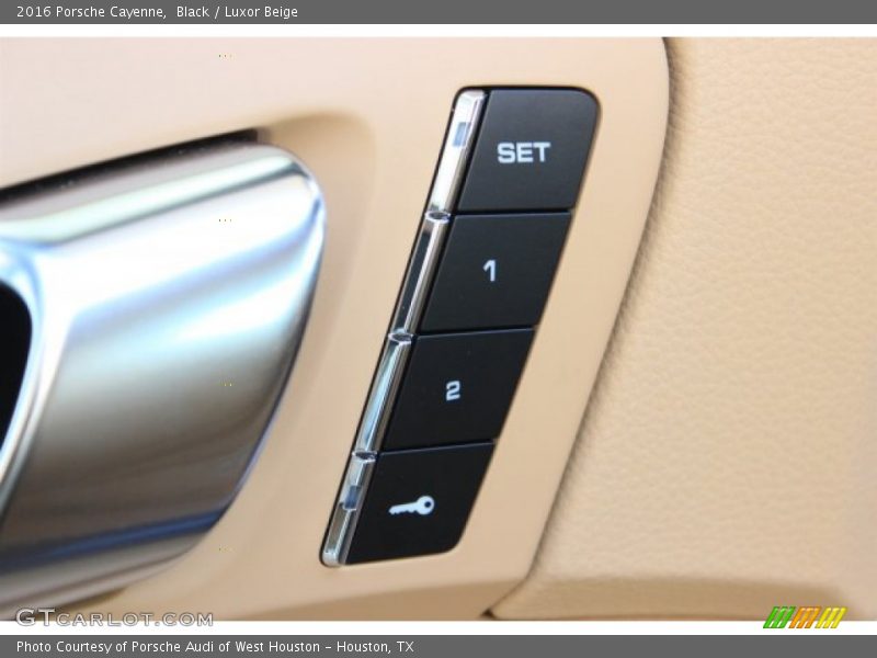 Black / Luxor Beige 2016 Porsche Cayenne