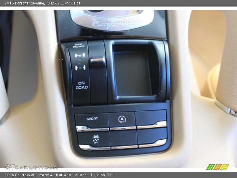 Black / Luxor Beige 2016 Porsche Cayenne