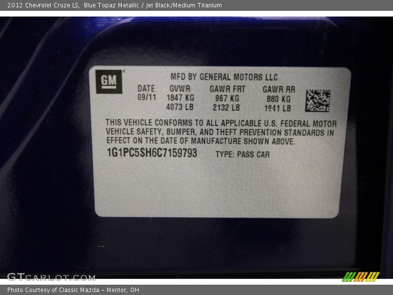 Blue Topaz Metallic / Jet Black/Medium Titanium 2012 Chevrolet Cruze LS