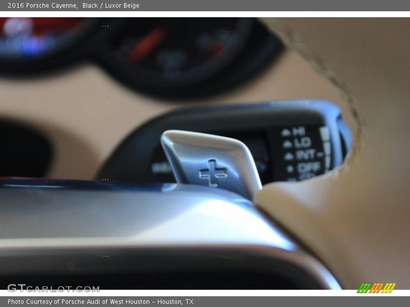 Black / Luxor Beige 2016 Porsche Cayenne