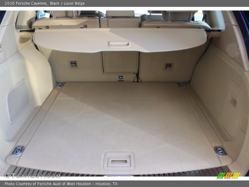 Black / Luxor Beige 2016 Porsche Cayenne