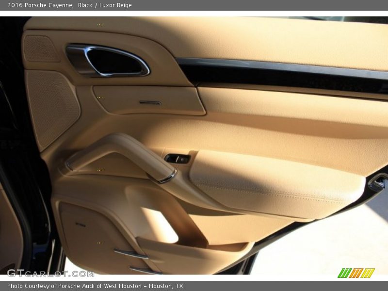 Black / Luxor Beige 2016 Porsche Cayenne