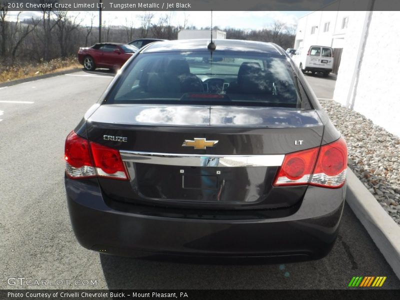Tungsten Metallic / Jet Black 2016 Chevrolet Cruze Limited LT