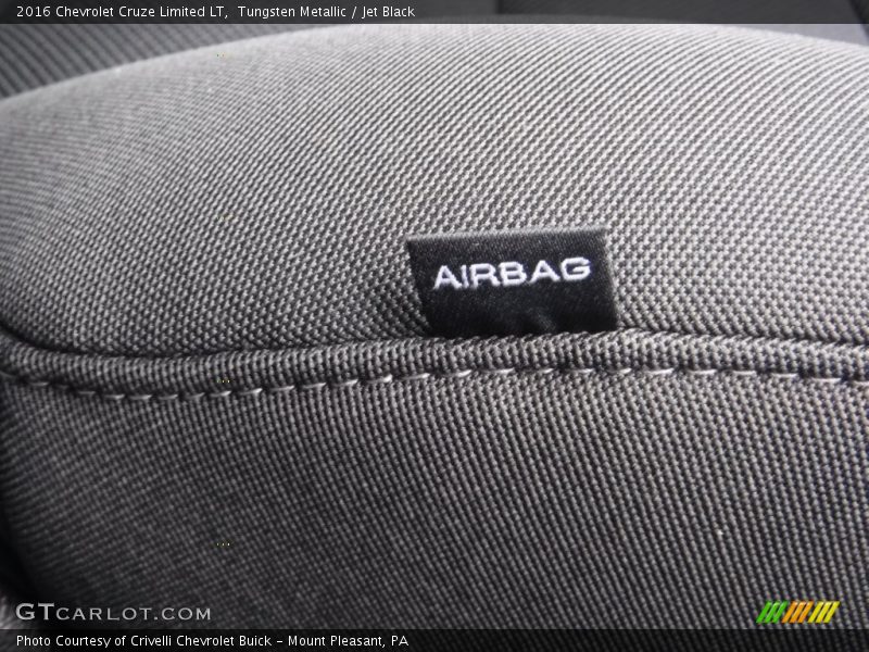 Tungsten Metallic / Jet Black 2016 Chevrolet Cruze Limited LT
