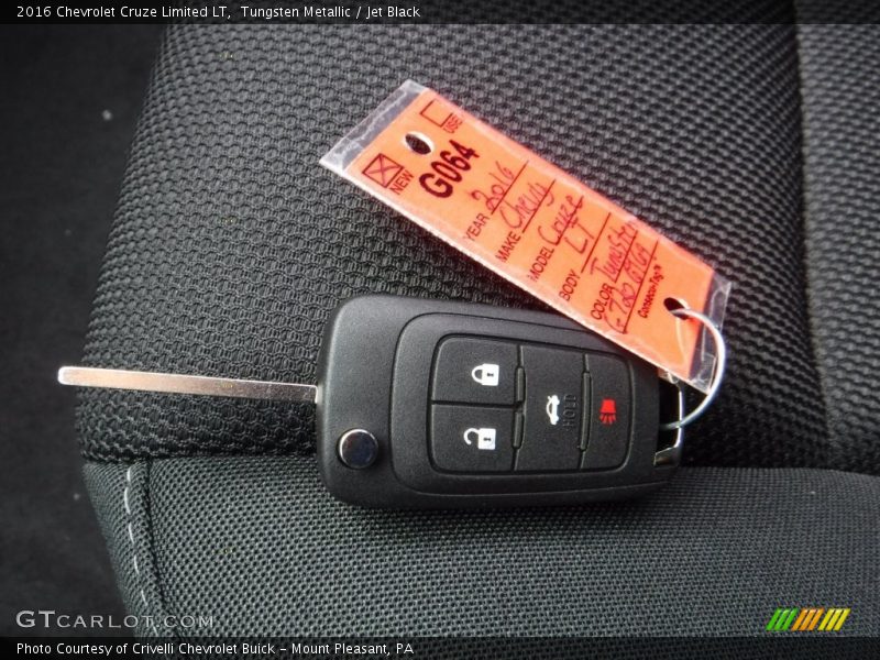 Tungsten Metallic / Jet Black 2016 Chevrolet Cruze Limited LT
