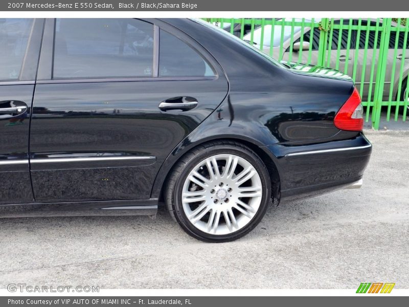 Black / Black/Sahara Beige 2007 Mercedes-Benz E 550 Sedan