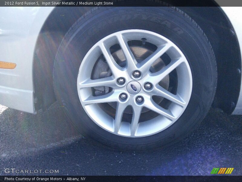 Ingot Silver Metallic / Medium Light Stone 2012 Ford Fusion S