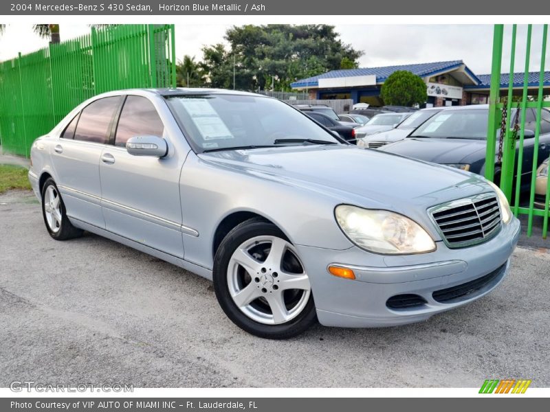 Front 3/4 View of 2004 S 430 Sedan