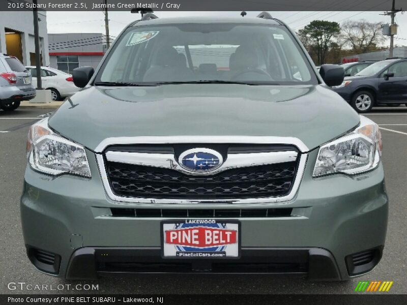 Jasmine Green Metallic / Gray 2016 Subaru Forester 2.5i