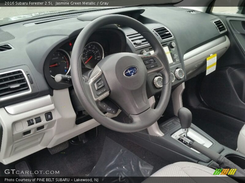 Jasmine Green Metallic / Gray 2016 Subaru Forester 2.5i