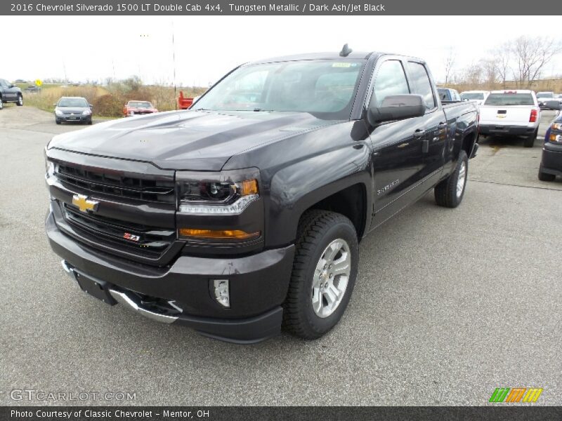 Front 3/4 View of 2016 Silverado 1500 LT Double Cab 4x4