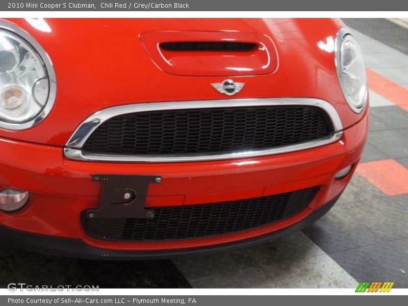 Chili Red / Grey/Carbon Black 2010 Mini Cooper S Clubman