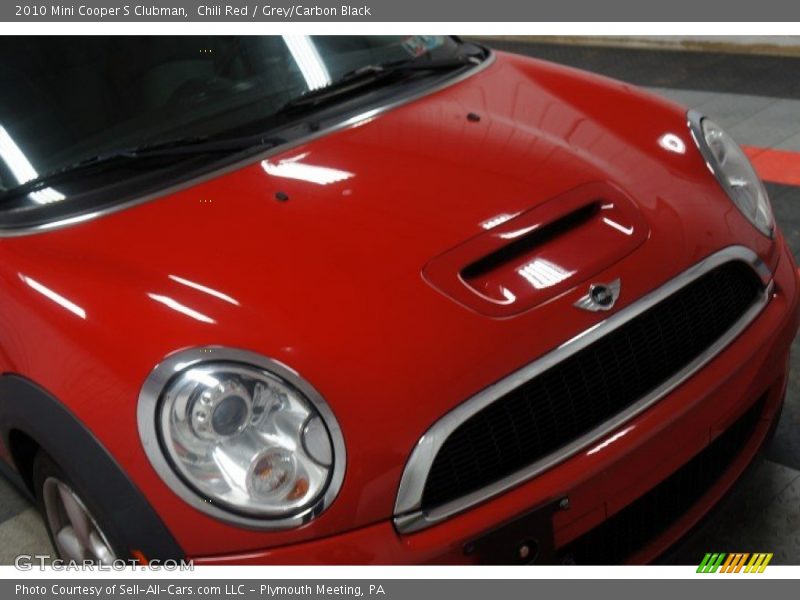 Chili Red / Grey/Carbon Black 2010 Mini Cooper S Clubman