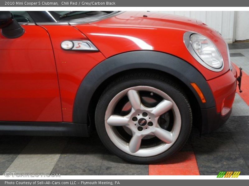 Chili Red / Grey/Carbon Black 2010 Mini Cooper S Clubman