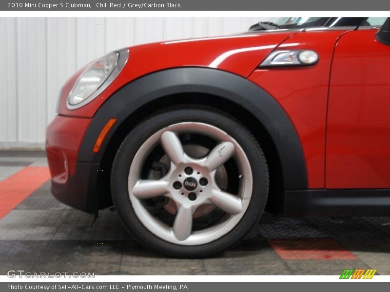 Chili Red / Grey/Carbon Black 2010 Mini Cooper S Clubman