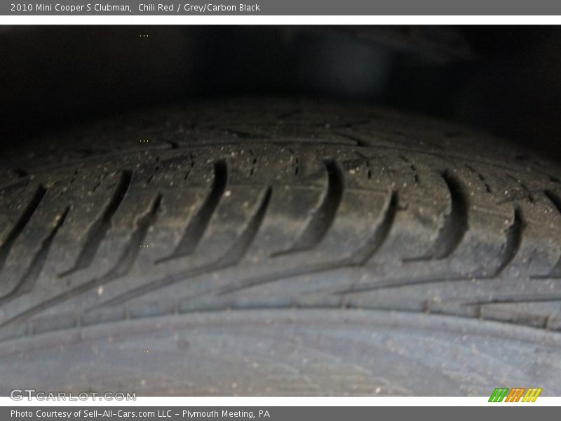 Chili Red / Grey/Carbon Black 2010 Mini Cooper S Clubman