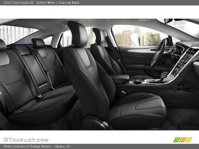 Oxford White / Charcoal Black 2016 Ford Fusion SE