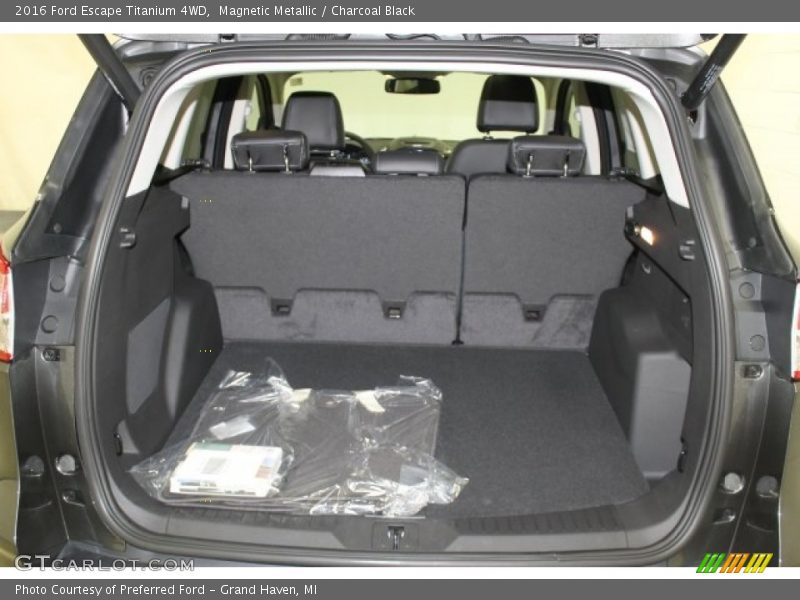 Magnetic Metallic / Charcoal Black 2016 Ford Escape Titanium 4WD