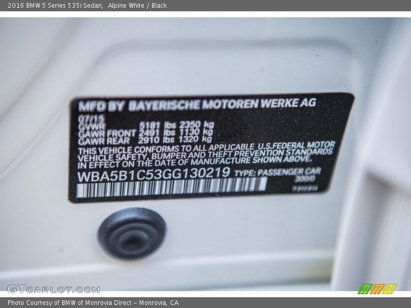 Alpine White / Black 2016 BMW 5 Series 535i Sedan