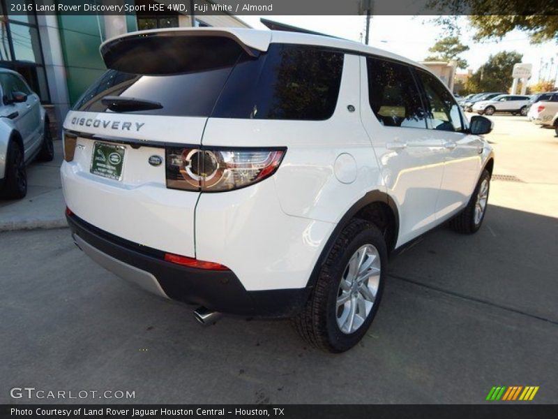 Fuji White / Almond 2016 Land Rover Discovery Sport HSE 4WD