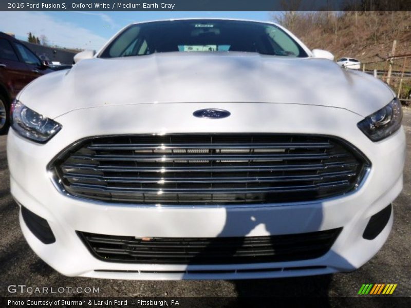Oxford White / Medium Earth Gray 2016 Ford Fusion S