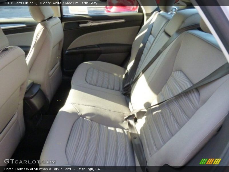 Oxford White / Medium Earth Gray 2016 Ford Fusion S