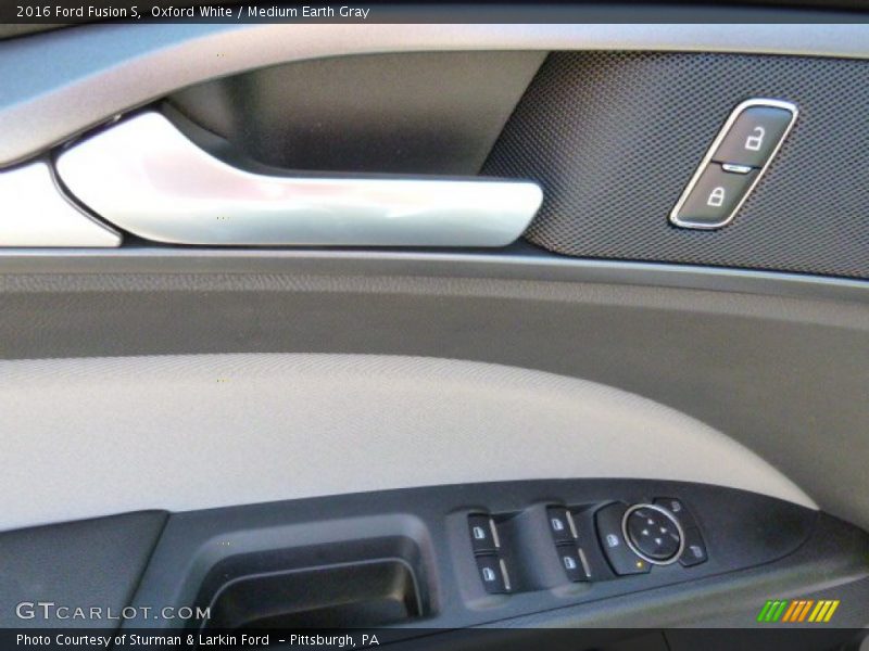 Oxford White / Medium Earth Gray 2016 Ford Fusion S