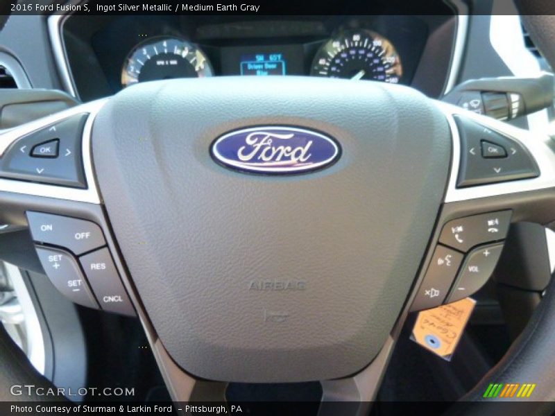 Ingot Silver Metallic / Medium Earth Gray 2016 Ford Fusion S