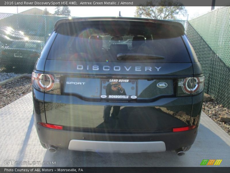 Aintree Green Metallic / Almond 2016 Land Rover Discovery Sport HSE 4WD