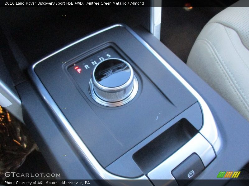 Aintree Green Metallic / Almond 2016 Land Rover Discovery Sport HSE 4WD