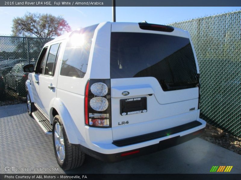 Fuji White / Almond/Arabica 2016 Land Rover LR4 HSE