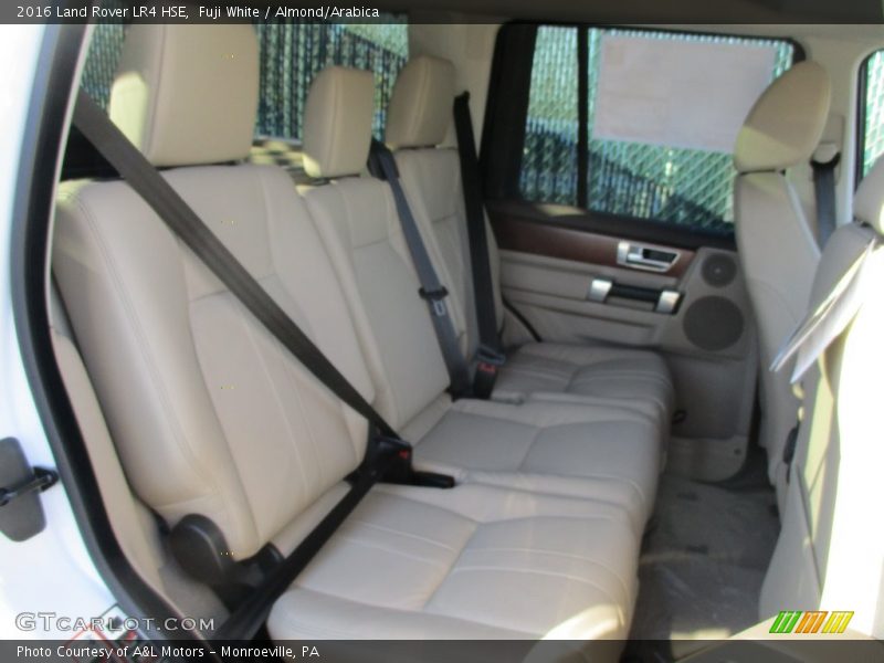 Fuji White / Almond/Arabica 2016 Land Rover LR4 HSE
