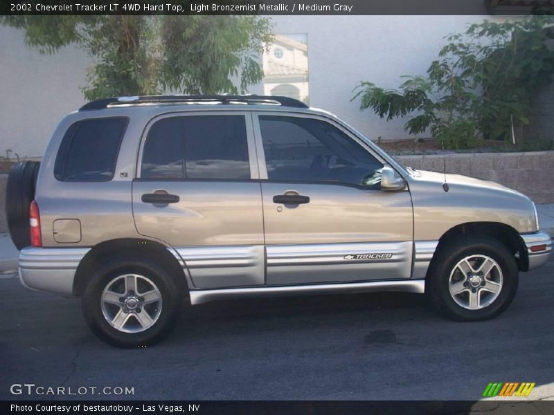 Light Bronzemist Metallic / Medium Gray 2002 Chevrolet Tracker LT 4WD Hard Top