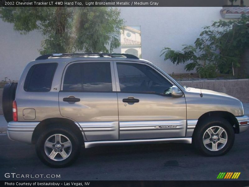Light Bronzemist Metallic / Medium Gray 2002 Chevrolet Tracker LT 4WD Hard Top