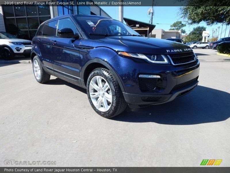 Front 3/4 View of 2016 Range Rover Evoque SE