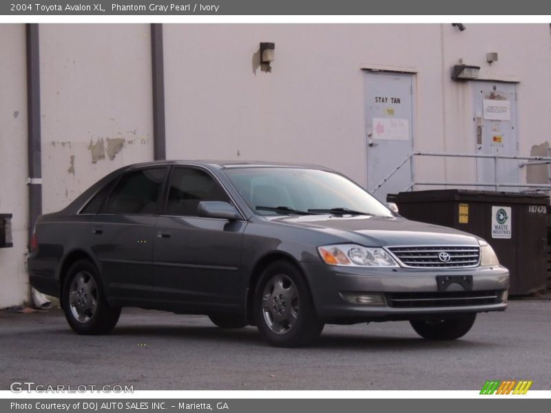 Phantom Gray Pearl / Ivory 2004 Toyota Avalon XL