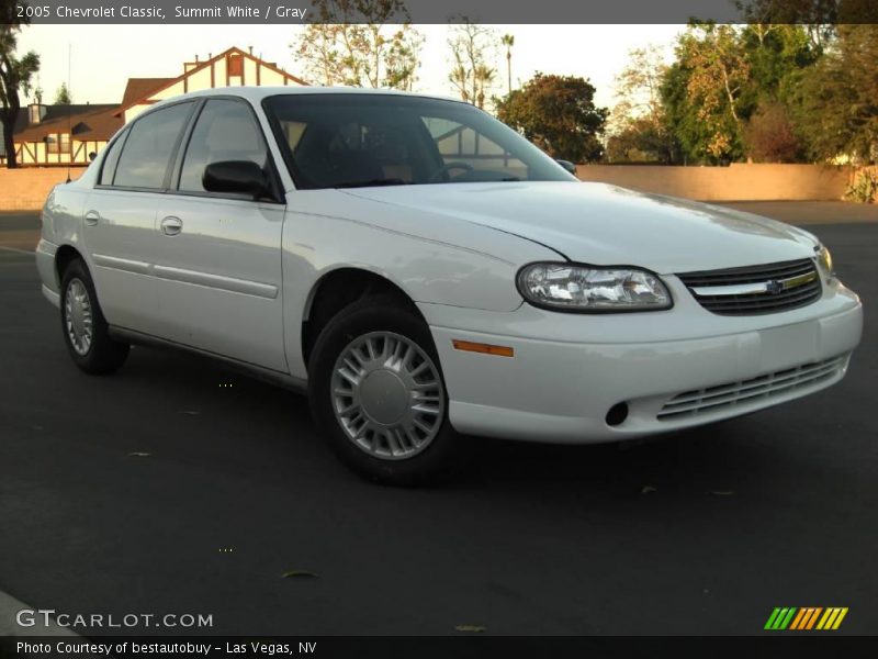 Summit White / Gray 2005 Chevrolet Classic