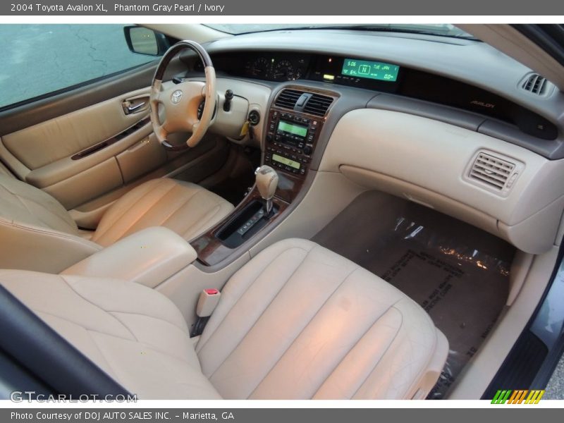 Phantom Gray Pearl / Ivory 2004 Toyota Avalon XL