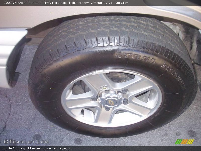 Light Bronzemist Metallic / Medium Gray 2002 Chevrolet Tracker LT 4WD Hard Top