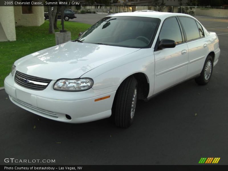 Summit White / Gray 2005 Chevrolet Classic