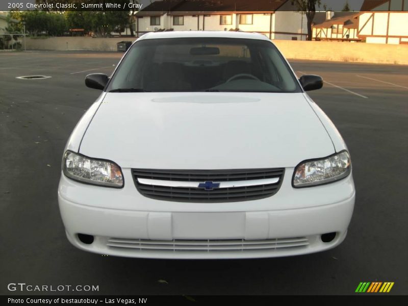 Summit White / Gray 2005 Chevrolet Classic