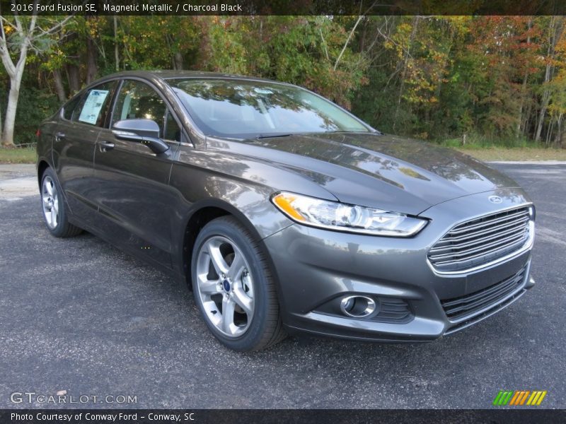 Magnetic Metallic / Charcoal Black 2016 Ford Fusion SE