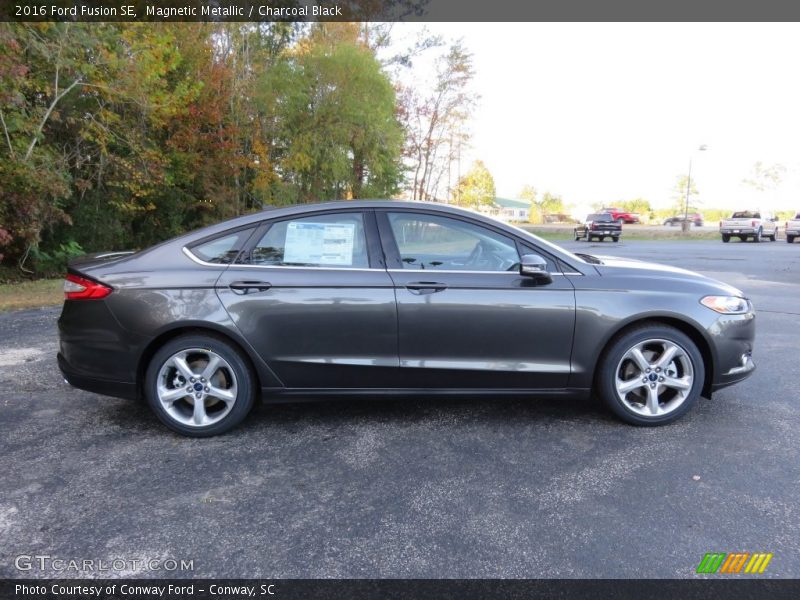 Magnetic Metallic / Charcoal Black 2016 Ford Fusion SE
