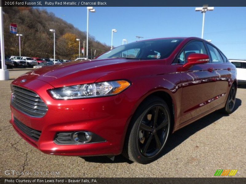 Ruby Red Metallic / Charcoal Black 2016 Ford Fusion SE