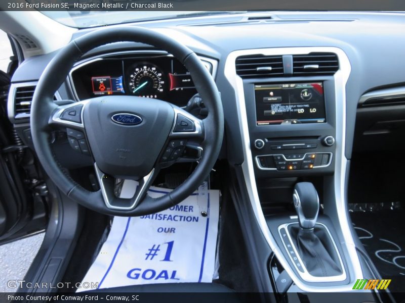 Magnetic Metallic / Charcoal Black 2016 Ford Fusion SE