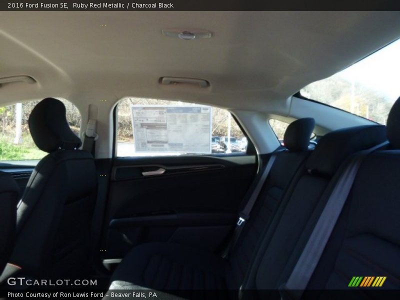 Ruby Red Metallic / Charcoal Black 2016 Ford Fusion SE