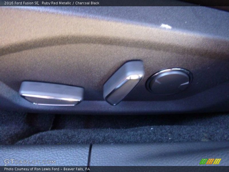 Ruby Red Metallic / Charcoal Black 2016 Ford Fusion SE